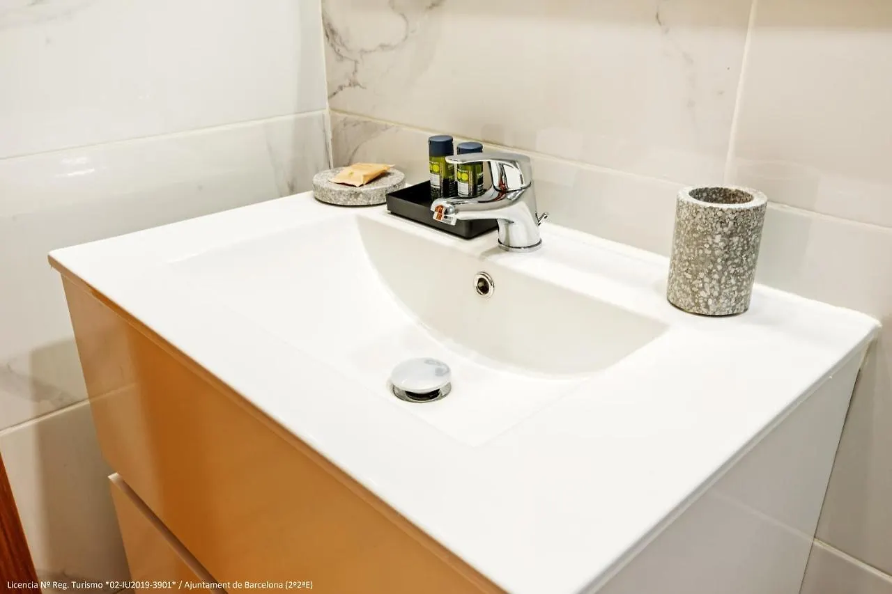 Flateli Pelayo 3 Apartment Barcelona